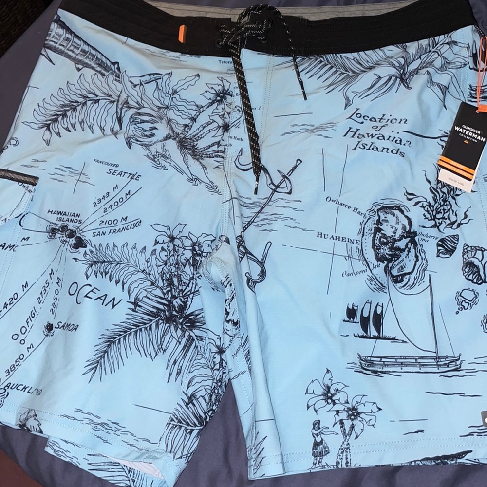 QUICKSILVER WATERMAN BOARD SHORTS